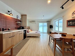 Akayane Lodge by H2 Life