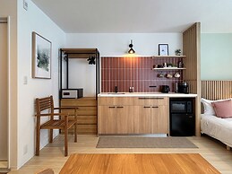Akayane Lodge by H2 Life