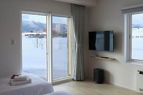 Akayane Lodge by H2 Life