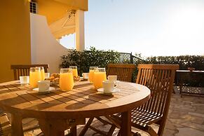 Glyfada Glow Suites by Corfuescapes