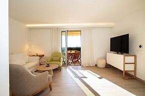 Glyfada Glow Suites by Corfuescapes