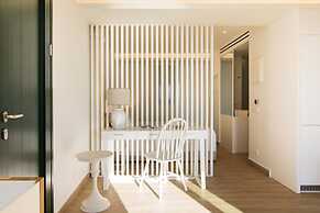 Glyfada Glow Suites by Corfuescapes
