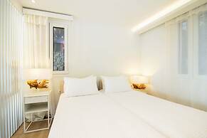 Glyfada Glow Suites by Corfuescapes