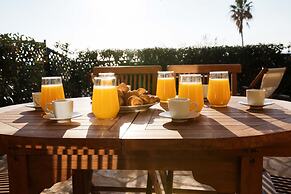 Glyfada Glow Suites by Corfuescapes