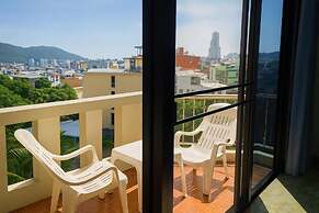 Riviera Guesthouse Patong