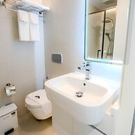 189/77 2BR Beachfront Seaview Pool Access