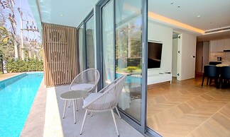189/77 2BR Beachfront Seaview Pool Access