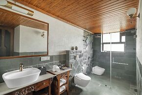 The White Resort and Spa Pawna