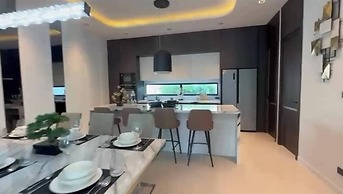 5-bed Luxury Villa Pool&jacuzzi 5 Min to Walkingst
