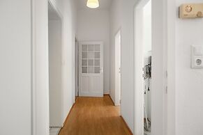 Spacious 2BR Apartment Long Stay Rennweg