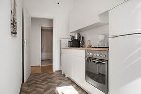 Spacious 2BR Apartment Long Stay Rennweg