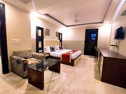 Aaron Harikanta  Stayz