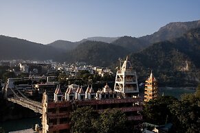 LiveAway Rishikesh Laxman Jhula by PACK