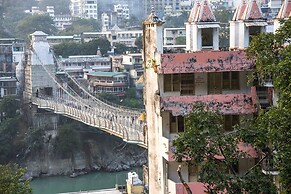 LiveAway Rishikesh Laxman Jhula by PACK