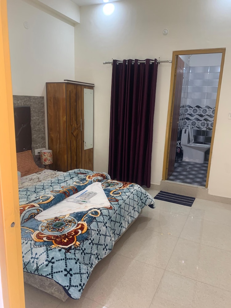 Hotel Maitri