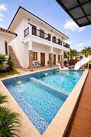 Chawee Pool Villa