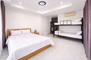 Chawee Pool Villa