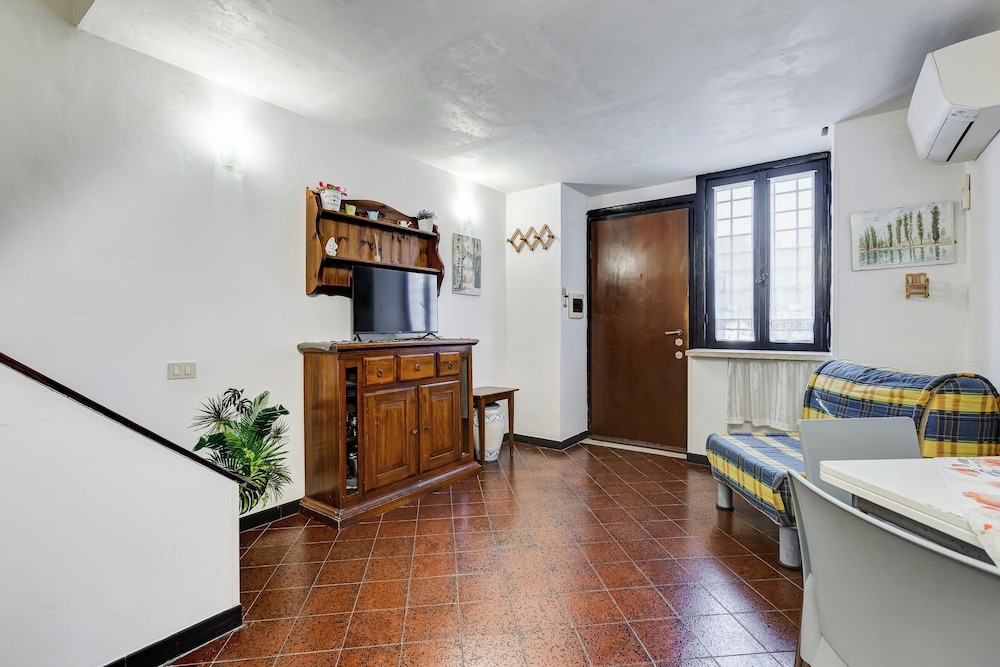 Charming Apt with Garden and Park