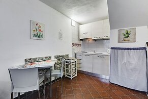 Charming Apt with Garden and Park