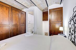Charming Apt with Garden and Park