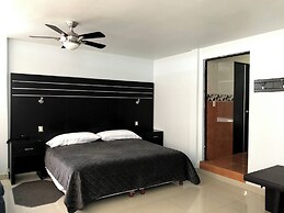 Camino de la Plata Hotel