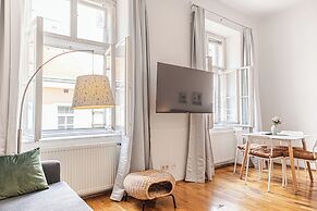 Modern 2BR Long Stay Near Rennweg