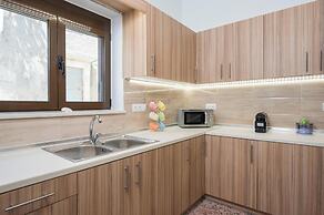 Crescendo City House
