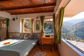 LiveAway Mussoorie Kempty by PACK