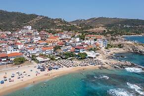 Blue Horizon Sarti - Charming Quad Seaview Getaway