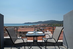 Blue Horizon Sarti - Cozy Triple Seaview Getaway