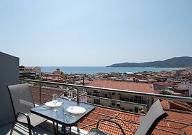 Blue Horizon Sarti - Cozy Triple Seaview Getaway
