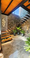 w Private 4BR Getaway With Pool Cinema