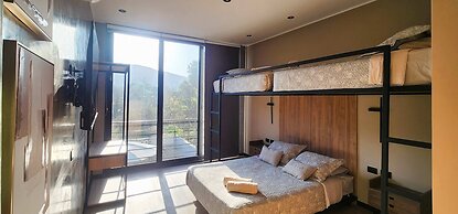 w Private 4BR Getaway With Pool Cinema