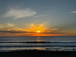 The Cerritos Beach Inn