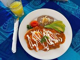 The Cerritos Beach Inn