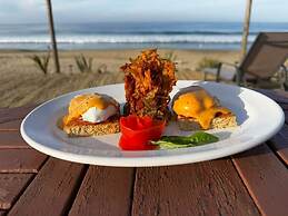 The Cerritos Beach Inn