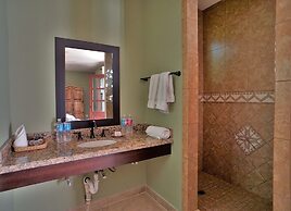 The Cerritos Beach Inn