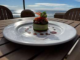 The Cerritos Beach Inn