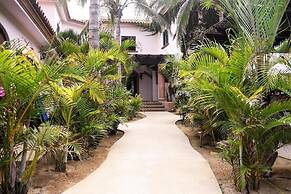 The Cerritos Beach Inn