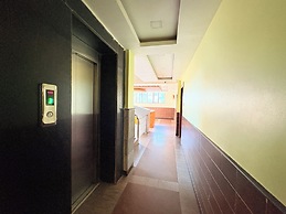 Hotel D K Puri New Marine Drive Rd