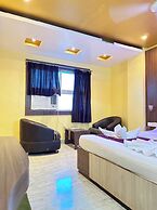Hotel D K Puri New Marine Drive Rd