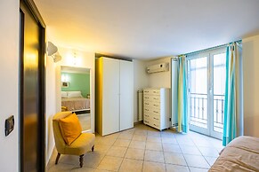 Casa al Rettifilo con Terrazzo