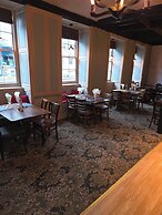Langport Arms Hotel
