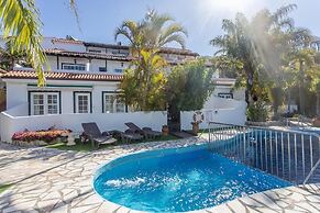 Apartamentos Finca COLON