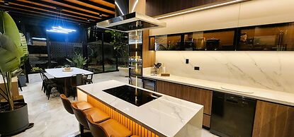 Casa La Parra by Wynwood House