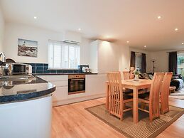 Fistral Palms 2