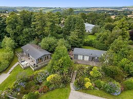 20 Meadow Retreat