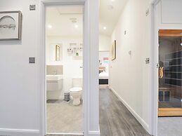 20 Meadow Retreat