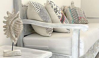 DL Santorini