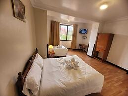 HOTEL HUAYNAPATA PARDO